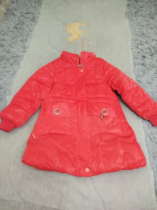 Куртки на девочку