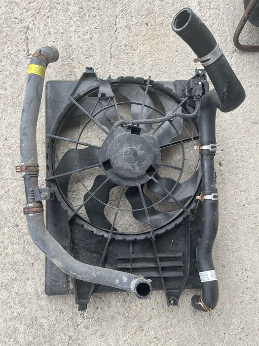 Продавам перка вентилаторна за радиатор хюндай туксон