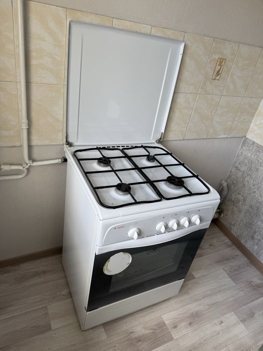 Продам. Газовая плита.
