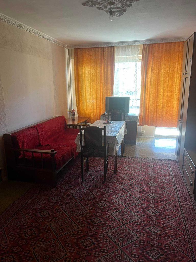Дава се под наем Двустаен апартамент в Бургас, Славейков - 65 кв.м за 225 € - Снимка #2