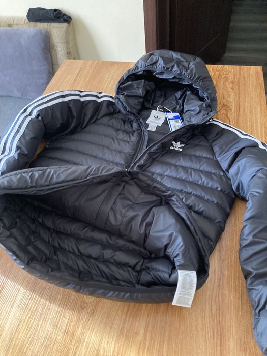 Мъжко оригинално яке Adidas размер S,M
