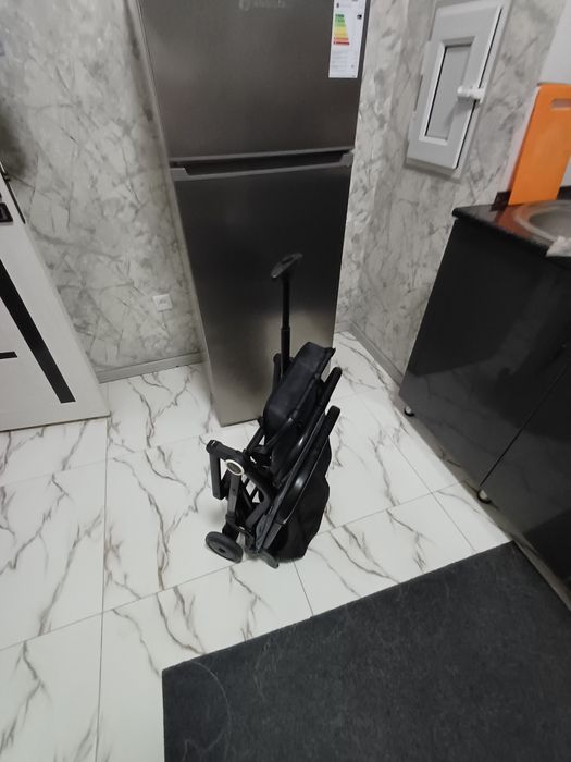 Продаётся чемодан коляска Baby care