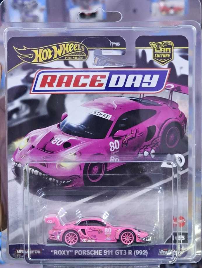 Hot Wheels PREMIUM "ROXY" porsche 911 GT3 r (992)