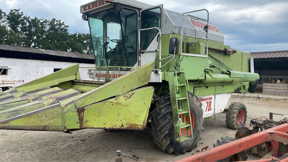 Combina CLAAS Dominator 78s