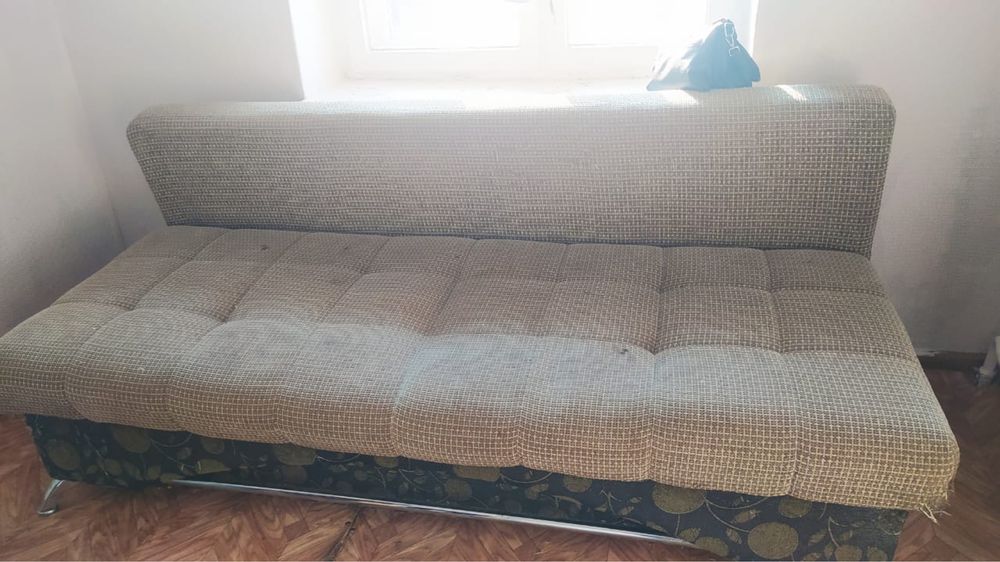 Отдам бесплатно диван
