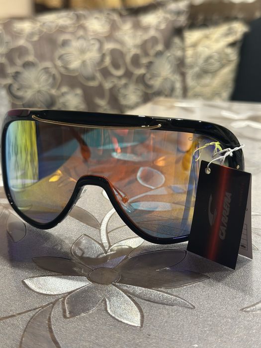 Чисто Нови слънчеви очила carrera