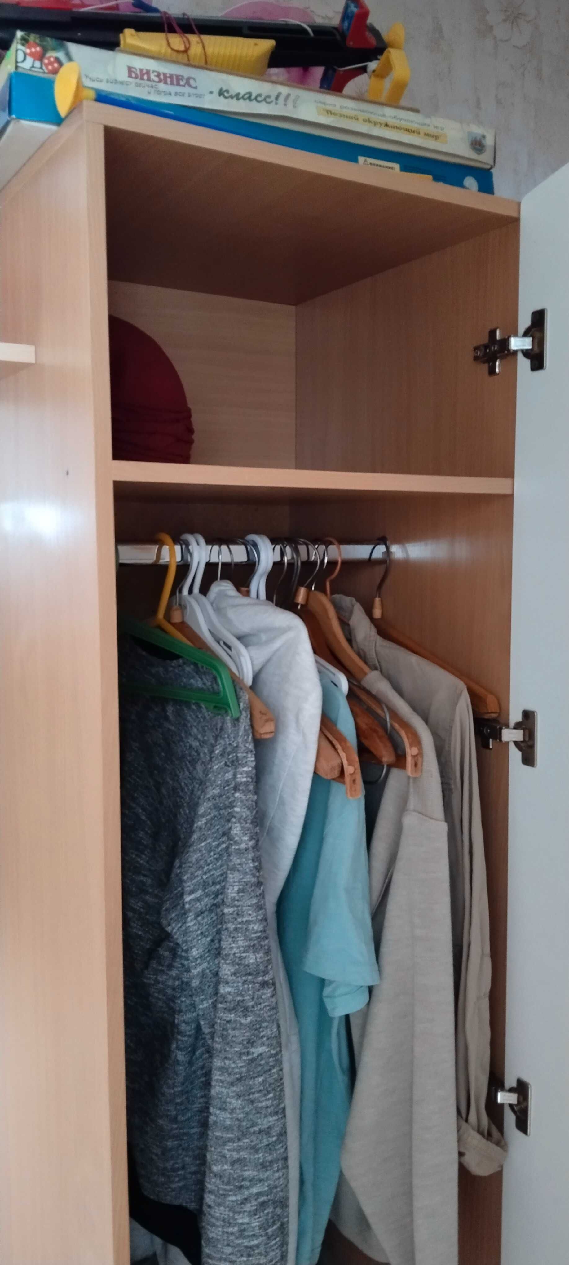 Продам  прихожую