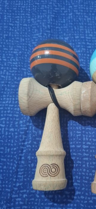 Kendama fara nicio zgarietura pe cupe