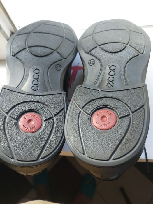 Vind pantofi de ocazie