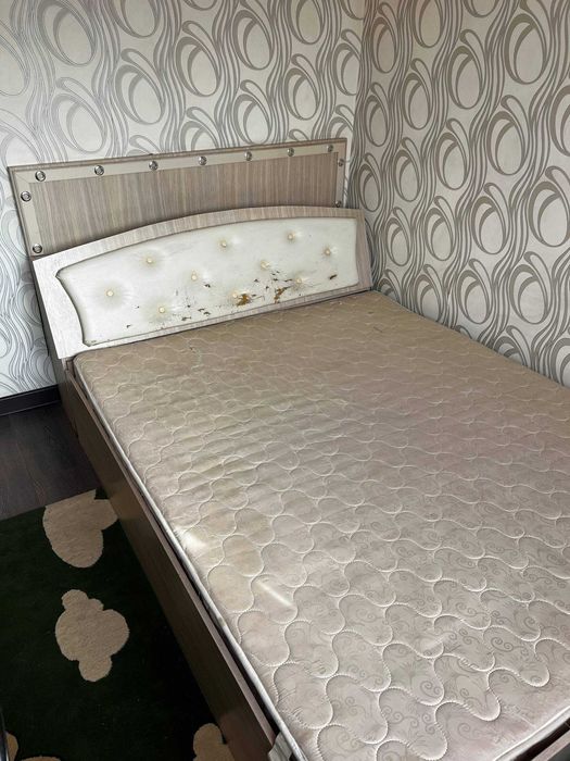 Продам кровать 200*160 с полкой.