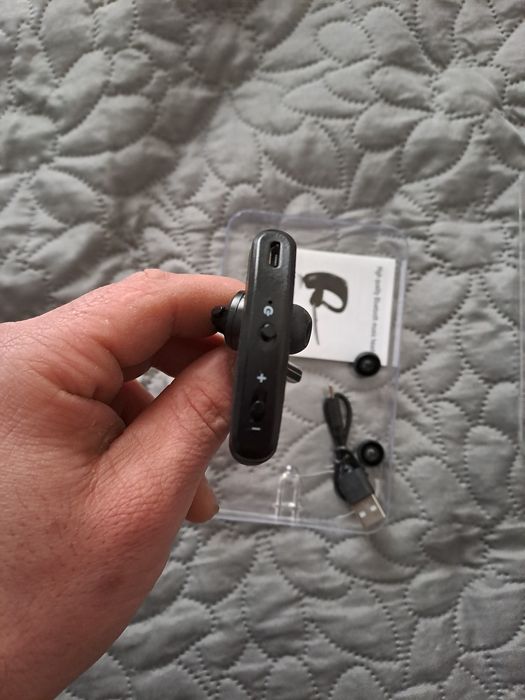 Casca   bleutooth vând sau schimb cu diverse