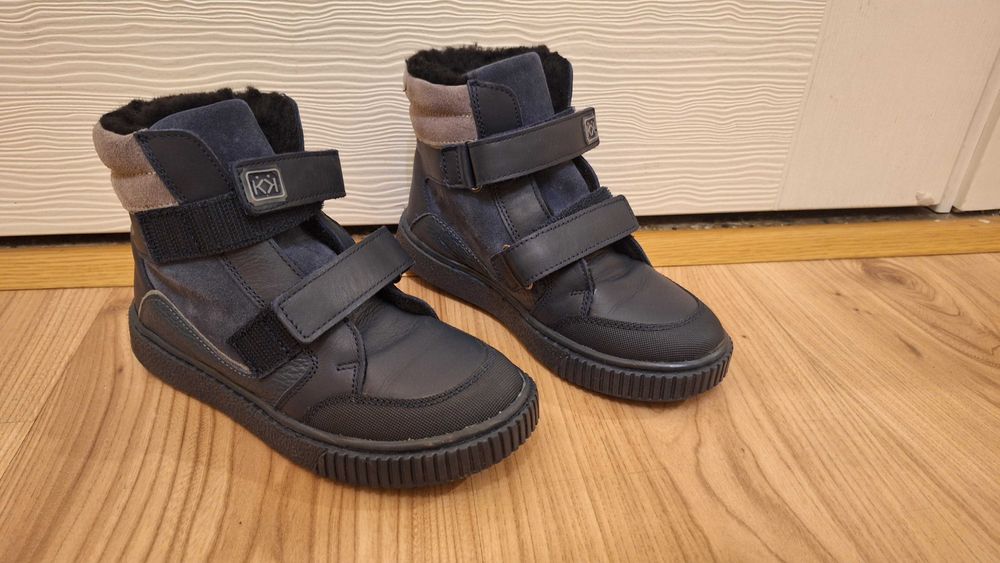 Нови кожени боти