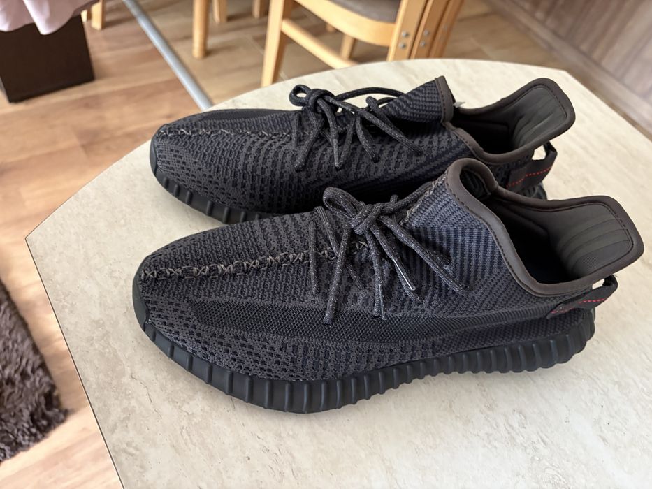 Yeeyz boost 350 V2