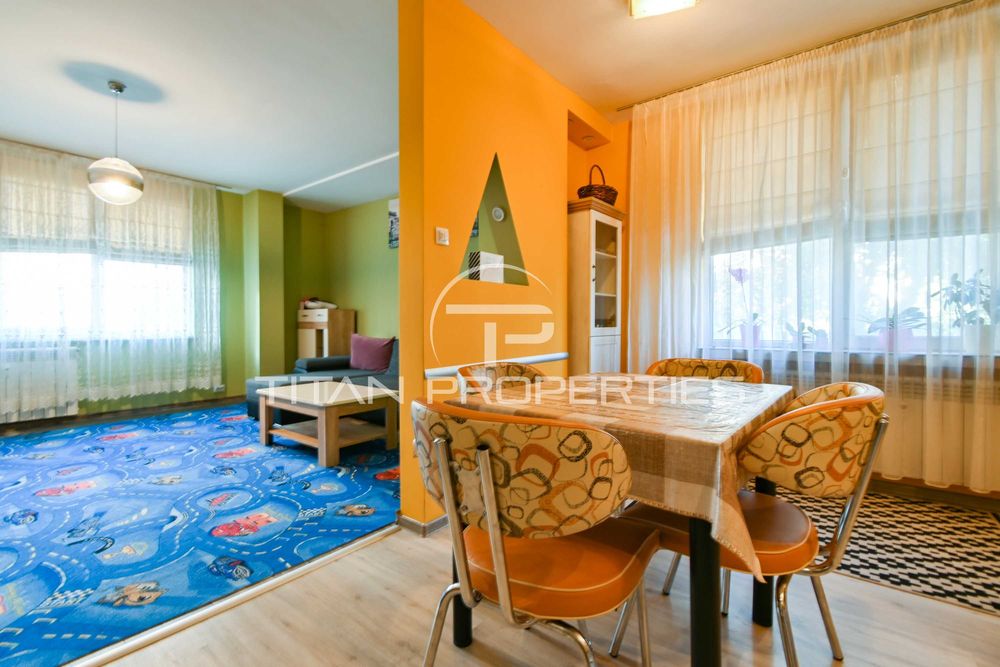 Продава се Тристаен апартамент в София, Разсадника - 89 кв.м за 2416 €/кв.м - Снимка #2