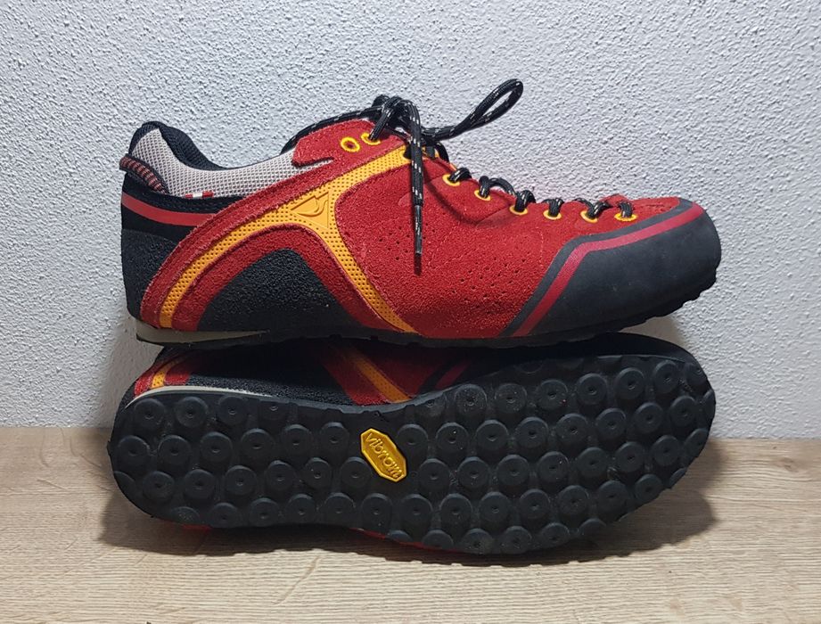 Ghete Dachstein Terra trekking cu talpă Vibram, piele Nubuk, nr 39 EU