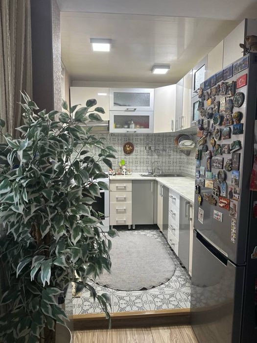 Хамза метро. Чиланзар 5.   4комнатная. 2этаж.