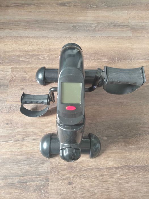Pedalier fitness cu afișaj digital – stare excelentă