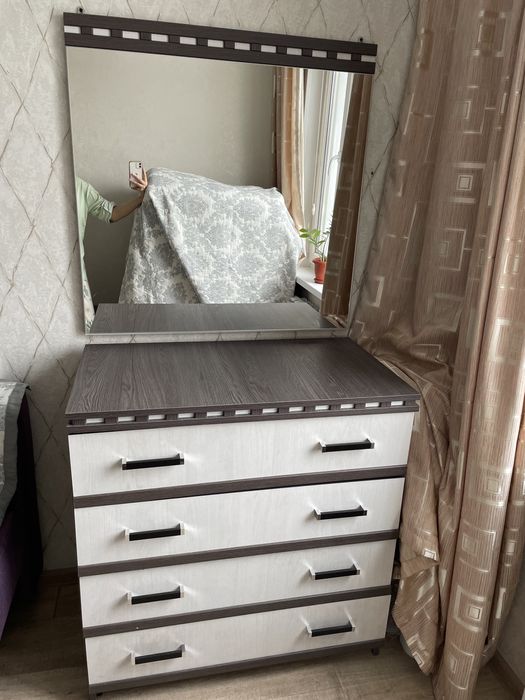 Продам камод+зеркало+2 тумбочки за 20 000 тг