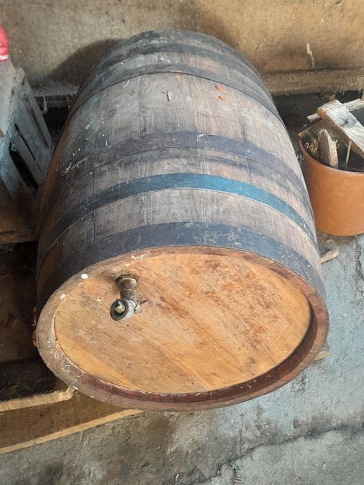 Butoaie și buții de vânzare