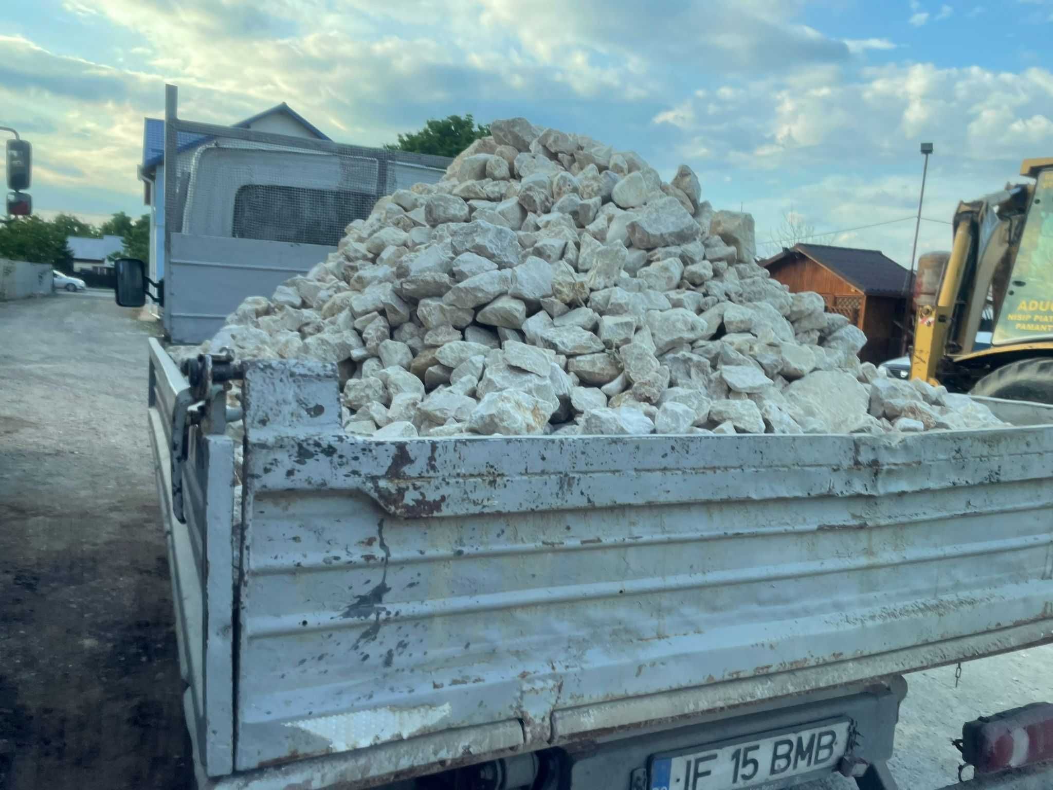 Piatra alba de calcar pentru garduri diferite dimensiuni