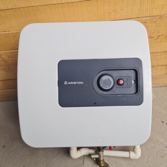Boiler  apa calda curent