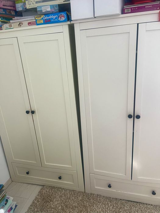 2 Dulapuri si 1 comoda din lemn masiv Mothercare - Urgent