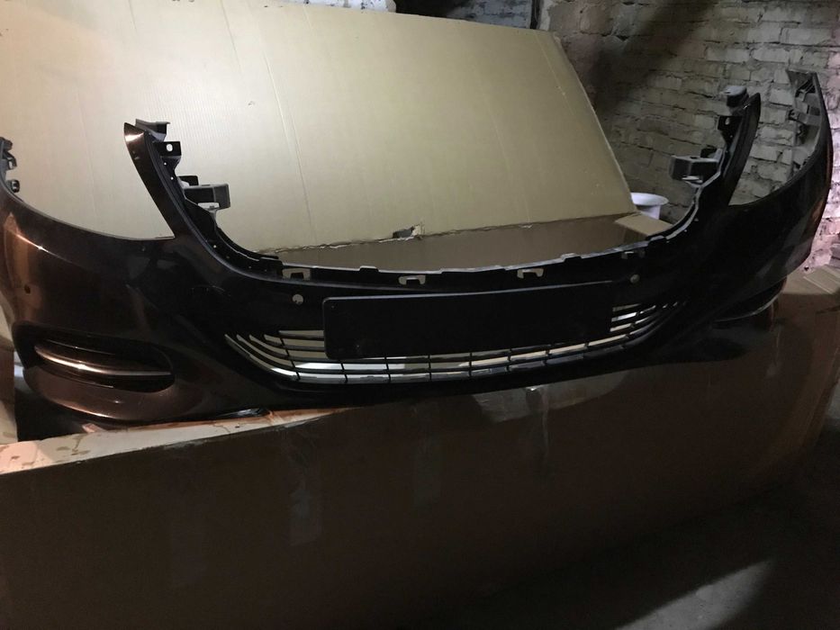 Продам бампер перед и зад Мерседес222 и фара правая оригинал