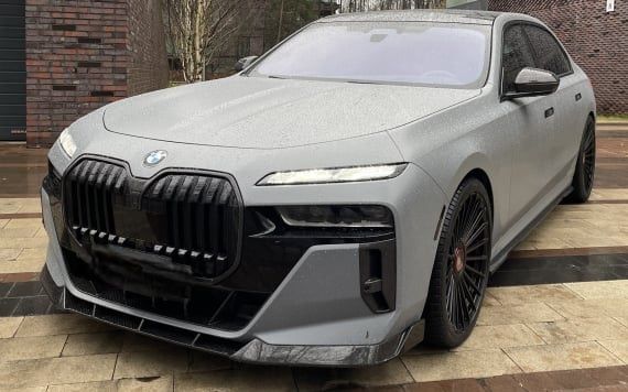 M performance aero пакет BMW G70 спойлер прагове дифузьор накрайниц