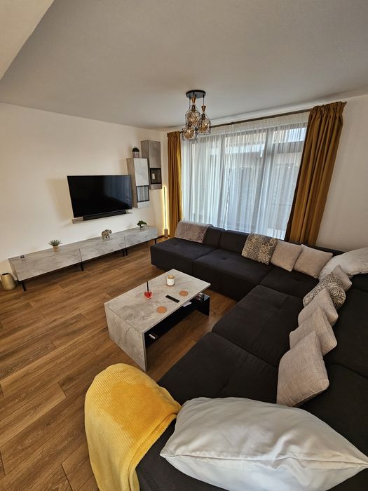 Canapea si mobilier living/sufragerie