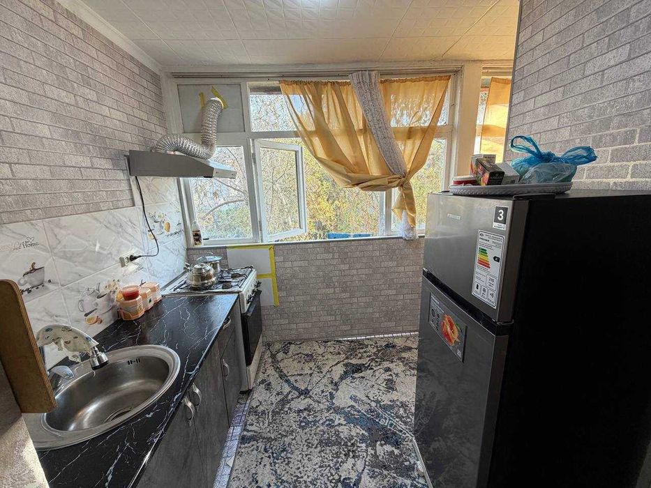 Продаётся 2х комн квартира на 2 этаже Ор-р Русалка