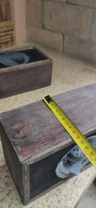 Vând ciururi și colivi