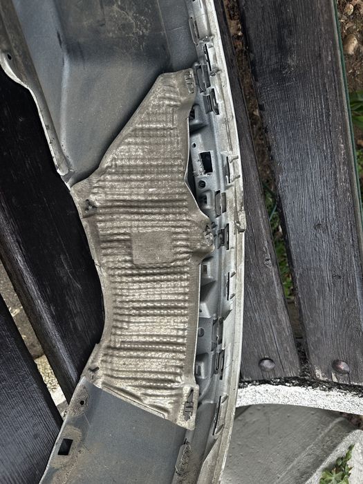 Добавка за задна броня и комплект прагове Passat B8