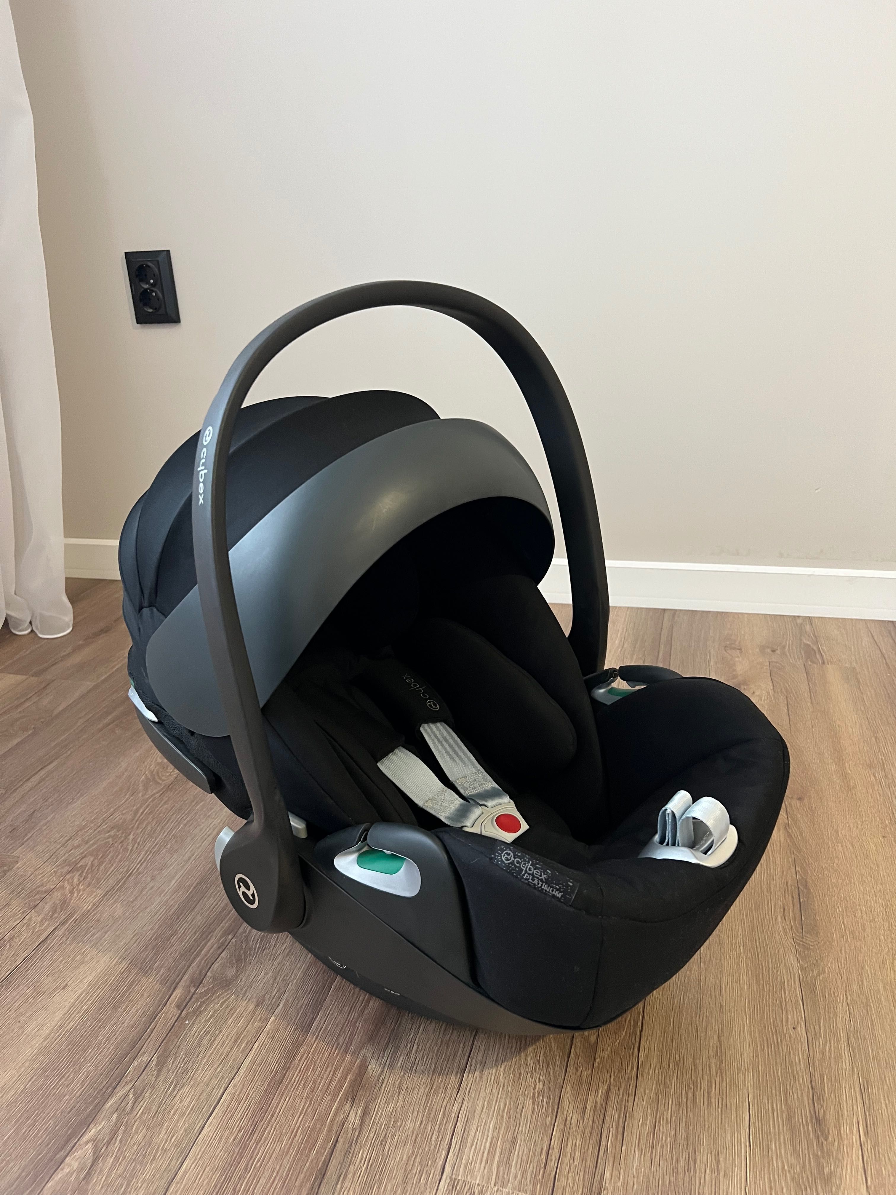 Столче за кола Стол Cybex Cloud Z2 i-Size Deep Black