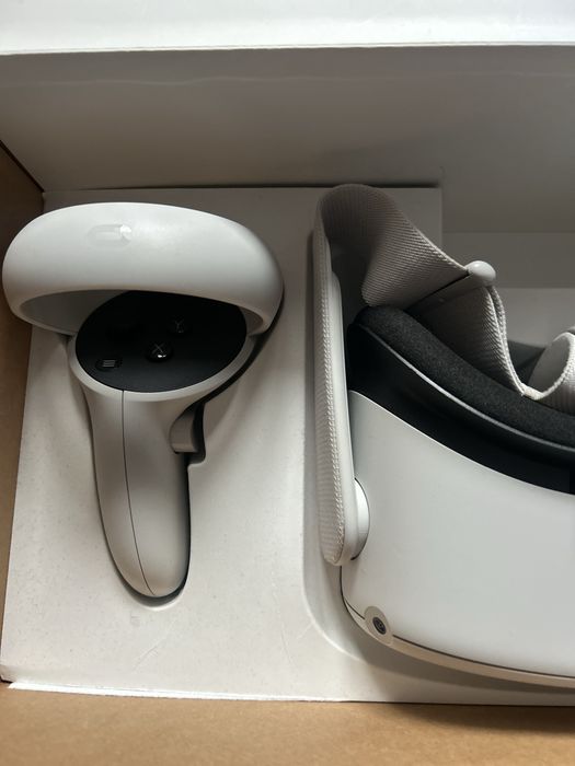 Vând VR Headset Meta Oculus Quest 2 – 128GB