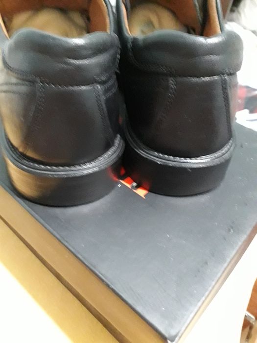 Vand pantofi din piele marca Borell