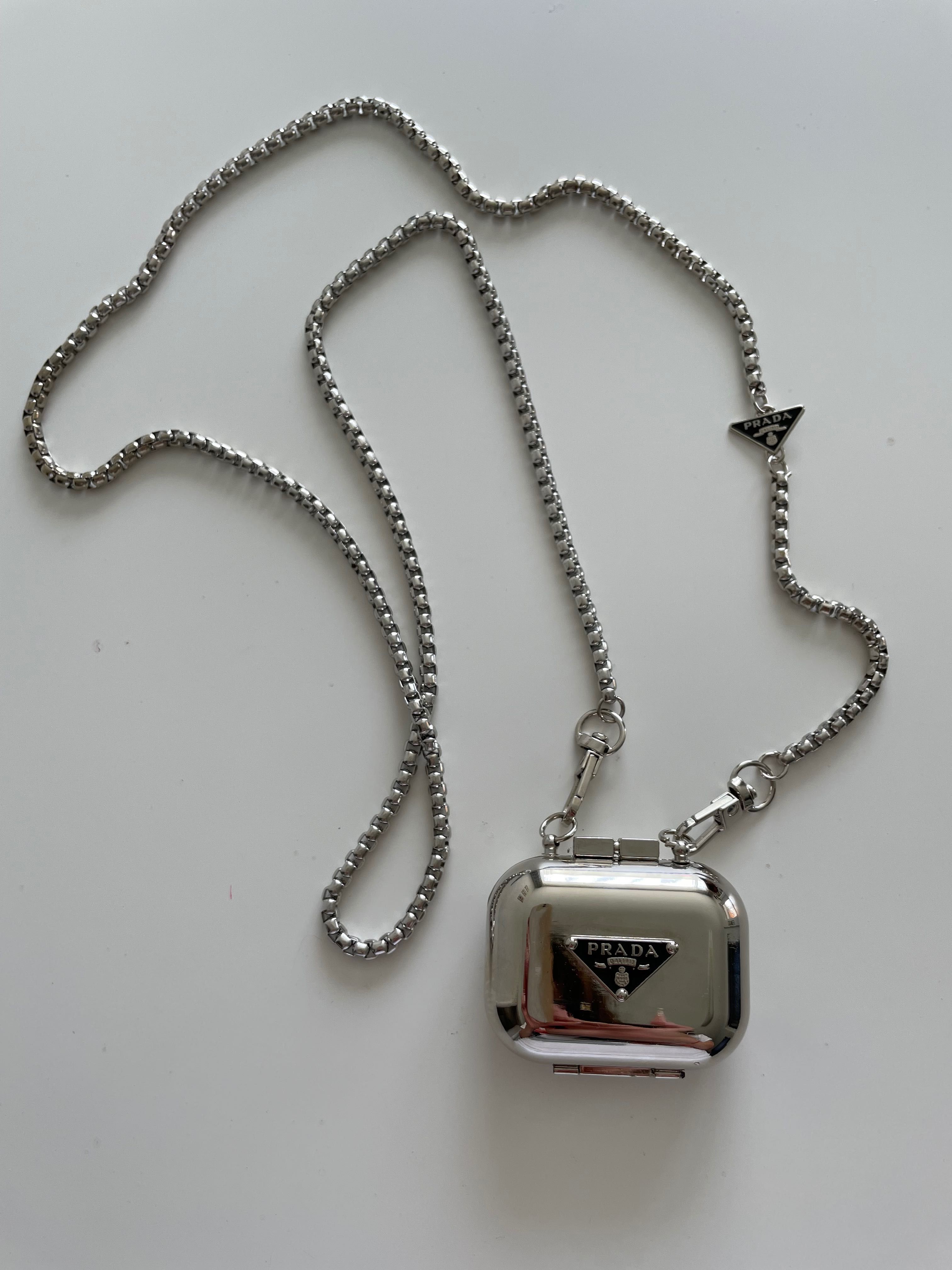 CHANEL чанта аксесоар