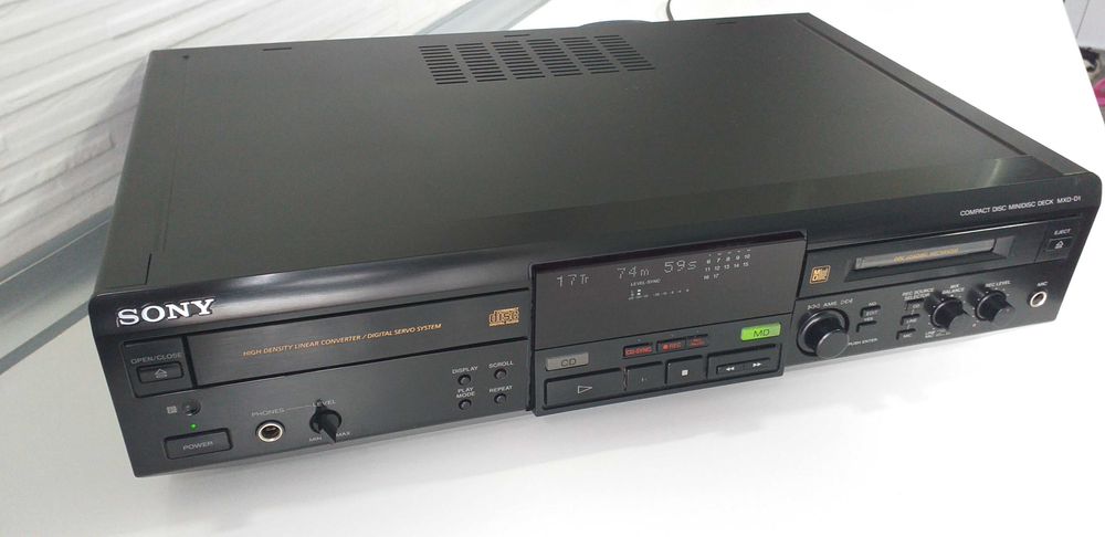 Minidisc CD SONY MXD-D1 cu telecomanda