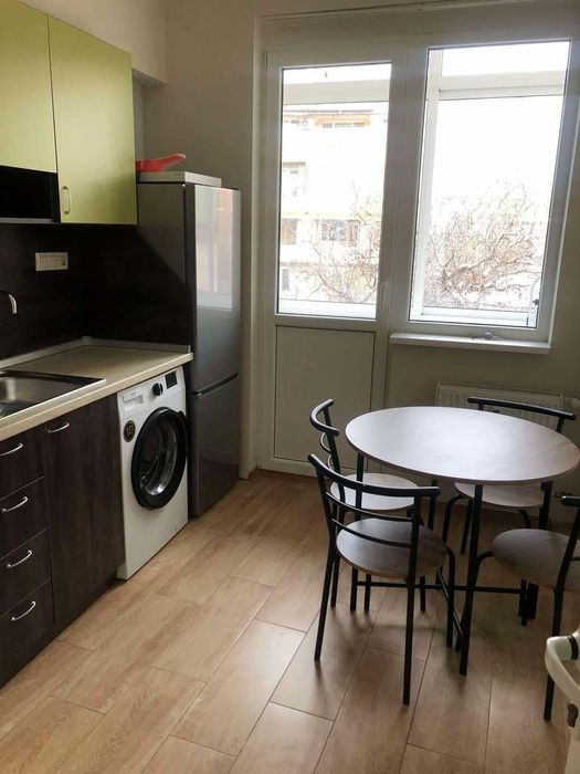 Дава се под наем Тристаен апартамент в София, Център - 85 кв.м за 800 € - Снимка #4