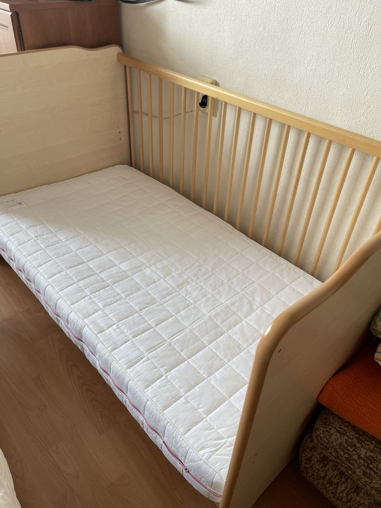 Бебешко креватче с матрак