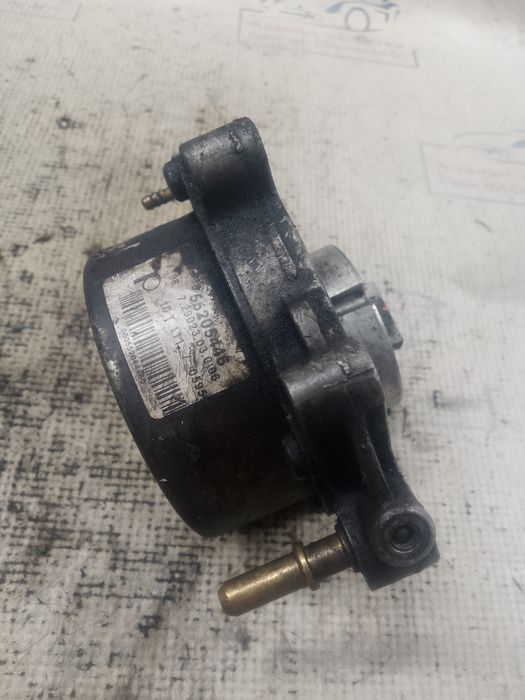 pompa vacuum opel insignia a 2.0 2011