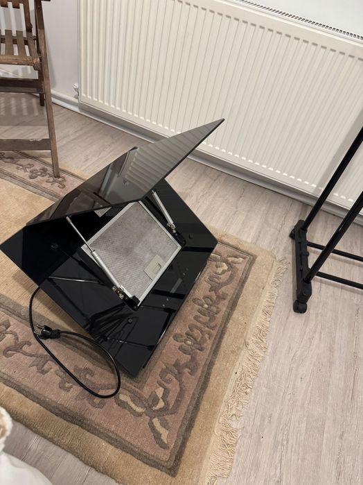 Hota de bucatarie din sticla