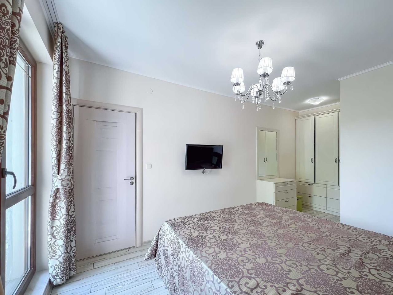Продава се Тристаен апартамент в Несебър - 99 кв.м за 1768 €/кв.м - Снимка #14