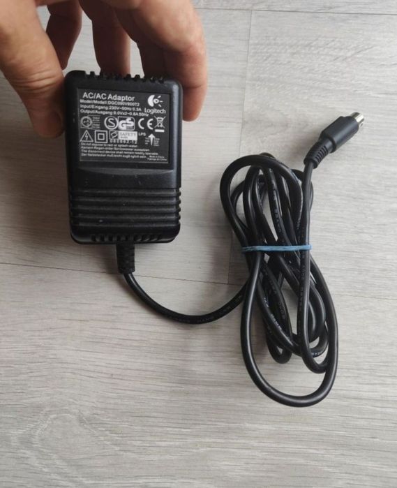 Încărcător alimentator Logitech Pure-Fi Anytime Dual Output 9V X2-0.8A