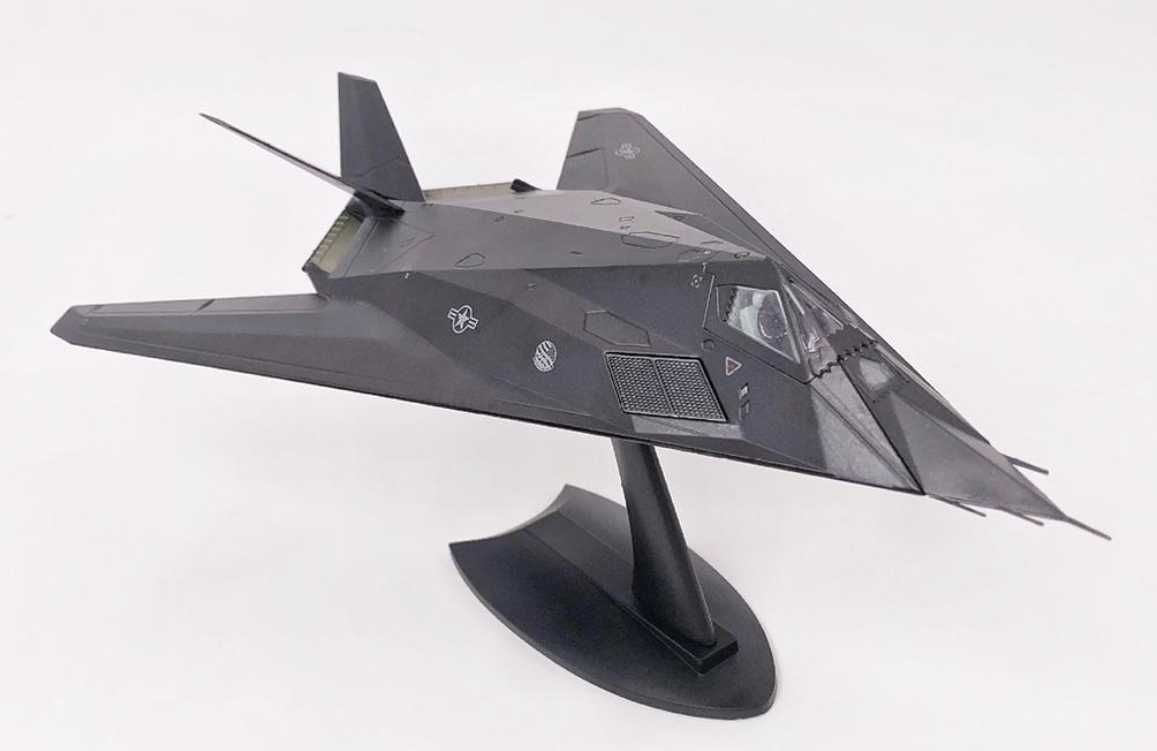 Macheta avion metal F-117 Nighthawk 1:72