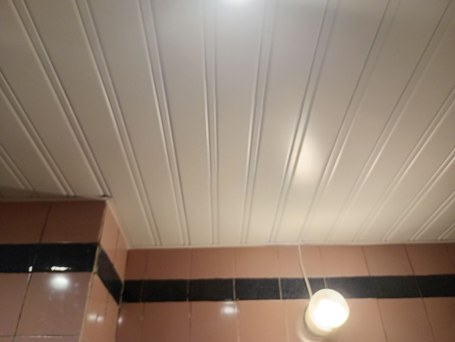 Алуминиев лентовиден окачен таван Хънтър Дъглас