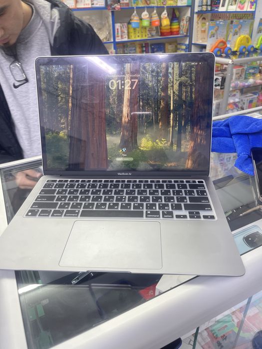 Apple M1 8/256 apple