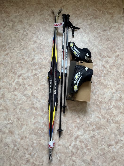 Лыжи детские, беговые, в отличном состоянии.