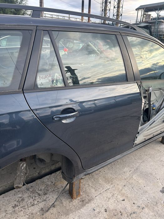 Usa laterala dreapta spate vw golf 5 break variant culoare LC5F