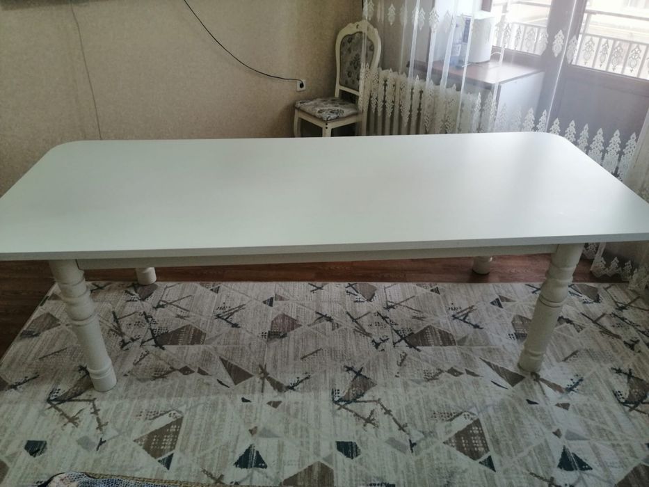 Столы в гостиную