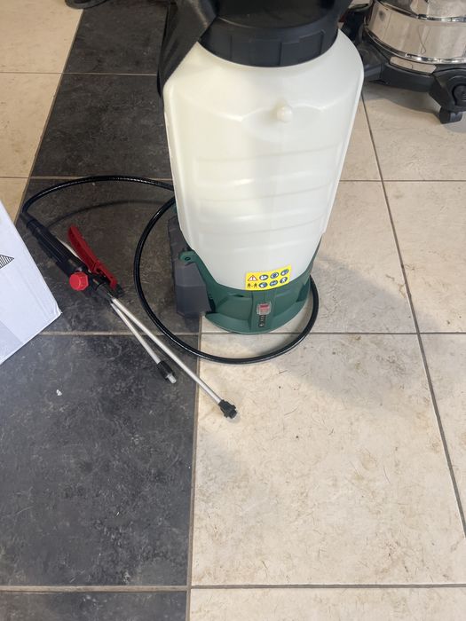 Акумулаторна пръскачка parkside